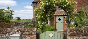 Corner Cottage - soveplass til 7 gjester på 4 soverom