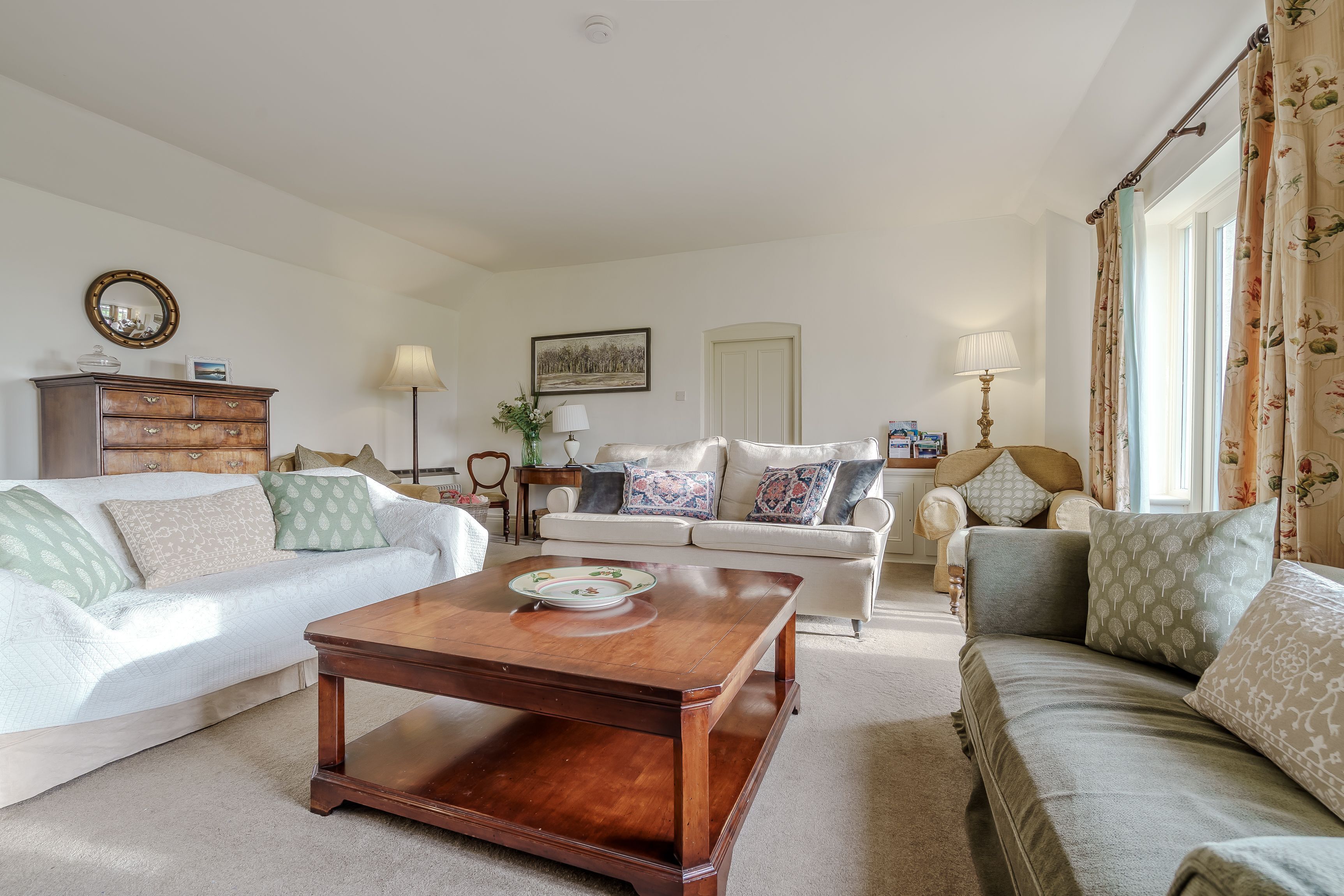 Smart TV, fireplace, offices