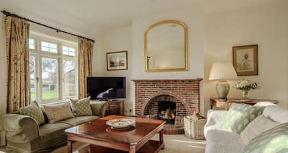 Maison adaptée aux chiens sur les Norfolk Broads et prÚs de la cÎte