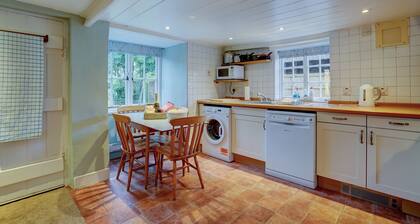 Red Roofs | East Ruston Cottages