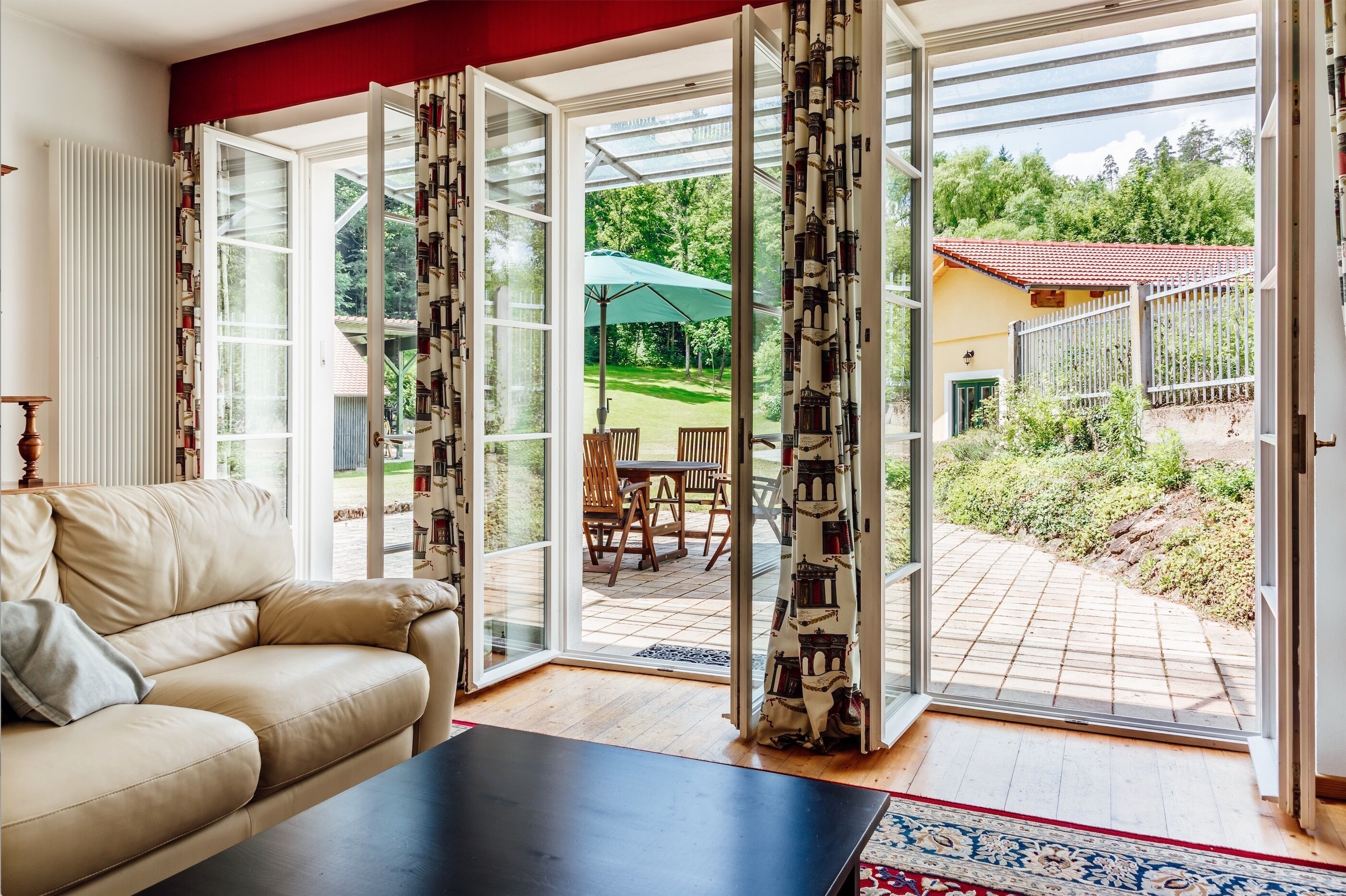 TV, DVD player, ping pong, books