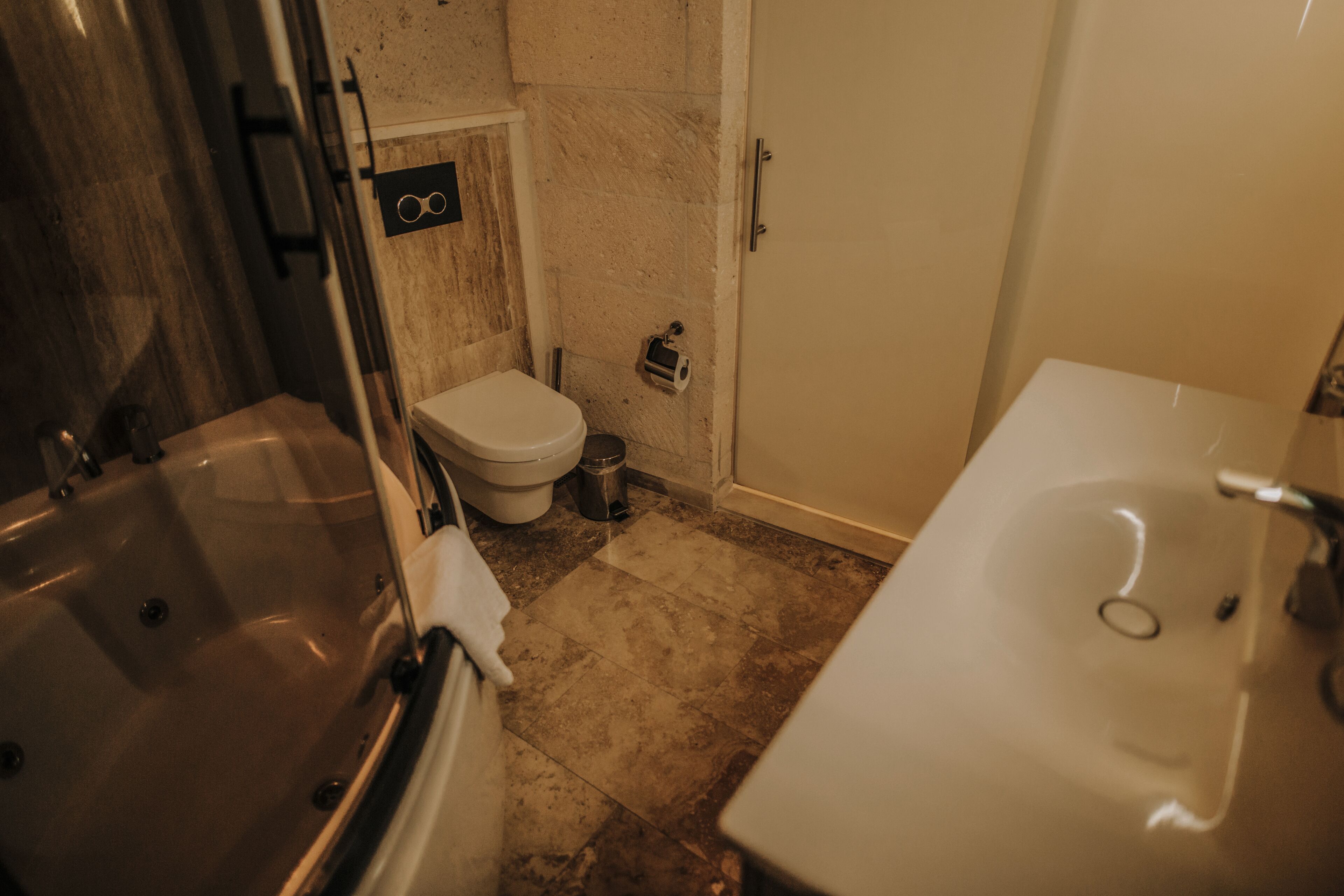 deluxe double room (virtus) | bathroom | free toiletries, hair dryer, slippers, heated floors