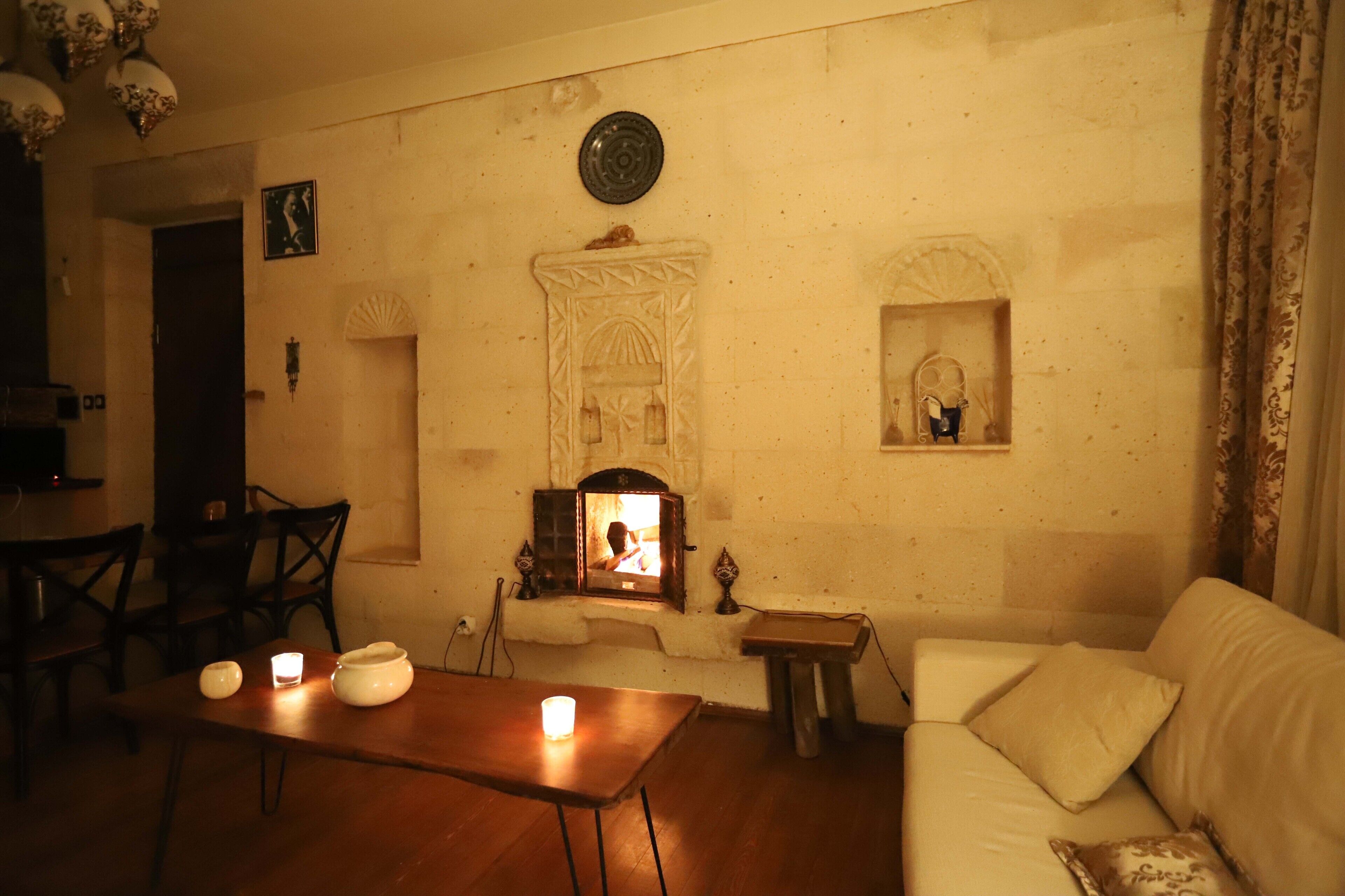 junior suite (sahmeran) | living area | 82-cm led tv with cable channels, tv