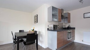 Unclassified image, 4 of 20, button - The Shore Family Apartment (Edinburgh)