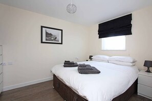 Apartment, 2 Bedrooms | 2 bedrooms, free WiFi, bed sheets - The Shore Family Apartment (Edinburgh)