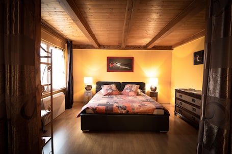 Studio | Individually decorated, individually furnished, blackout drapes