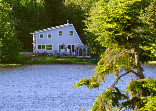 Meme's High Mountain Lake House