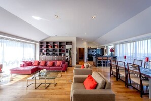Living area - Skyview Penthouse - New Town (Edinburgh)