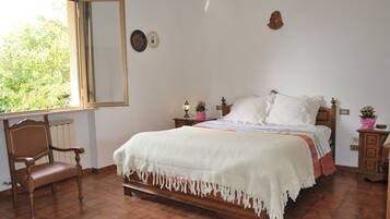 2 bedrooms, bed sheets