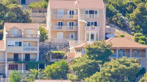 Unclassified image, 5 of 41, button - Apartments More Luxury (Mljet)