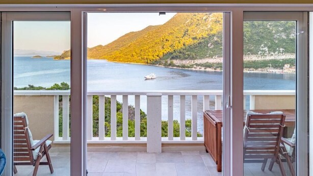 Unclassified image, 1 of 41, button - Apartments More Luxury (Mljet)