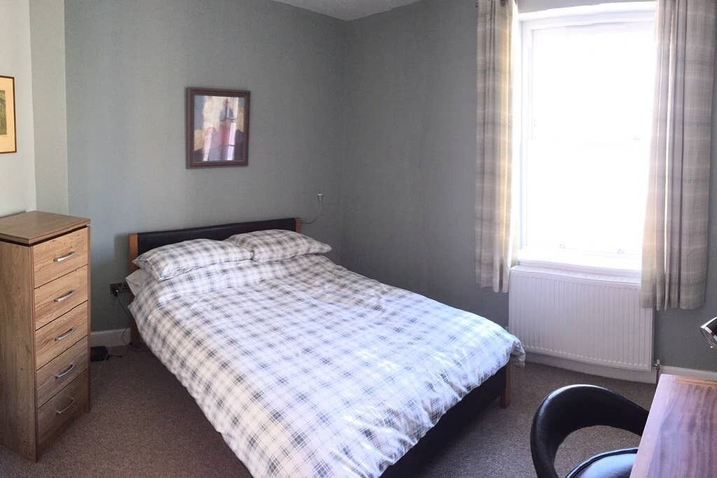 Leilighet, 3 soverom | 3 soverom, skrivebord, wi-fi (inkludert) og sengetøy