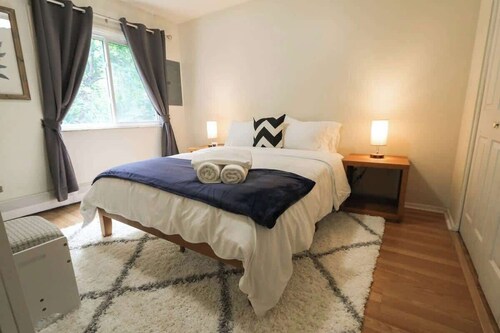 Cozy Secluded *A2 North Side* 2BR