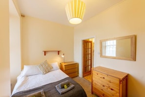 Apartment, 1 Schlafzimmer | 1 Schlafzimmer, kostenloses WLAN, Bettwäsche