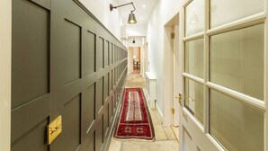 Hallway - Cosy Modern Stockbridge Apartment (Edinburgh)