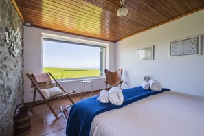 2 chambres, fer et planche à repasser, Wi-Fi, draps fournis