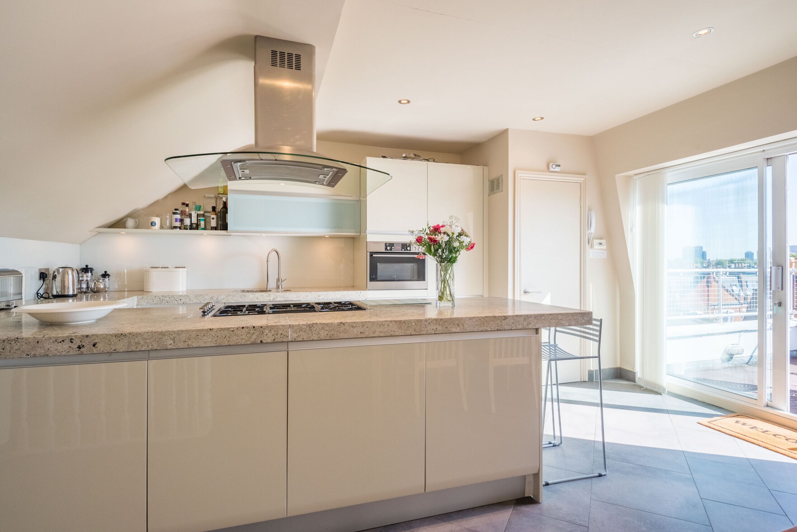 Appartement (2 Bedrooms) | Cuisine privée | Réfrigérateur, micro-ondes, four, plaque de cuisson