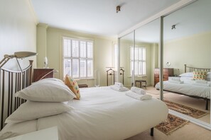 アパートメント (2 Bedrooms) | 2 室のベッドル��ーム、高級寝具、客室ごとに異なる装飾、客室ごとに異なるインテリア