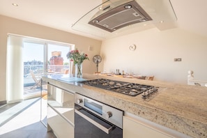 Apartment (2 Bedrooms) | Private kitchen