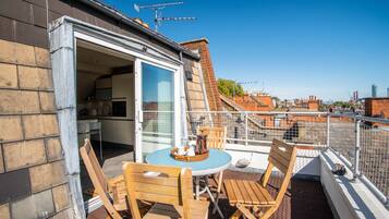 Appartement (2 Bedrooms) | Balcon