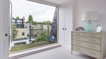 House (3 Bedrooms) | 3 bedrooms, premium bedding, individually decorated