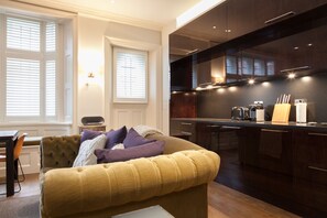 Private kitchen - Modern Mayfair Home close to Oxford Street (London)