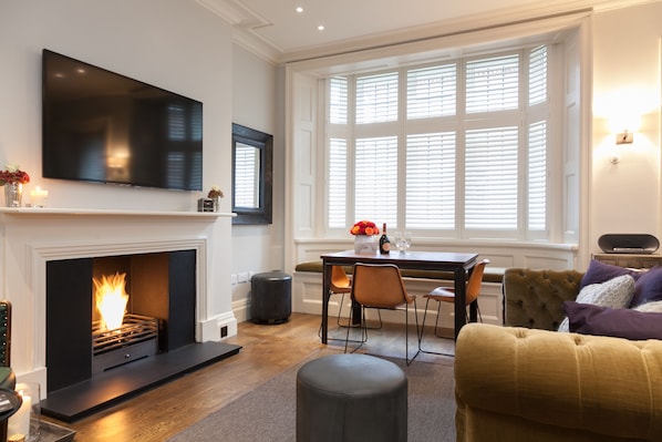 Living area - Modern Mayfair Home close to Oxford Street (London)