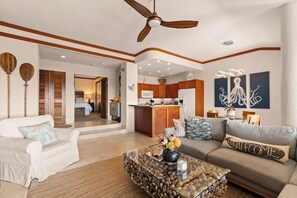 Smart TV, books, stereo, offices