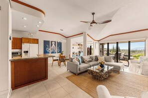 Smart TV, books, stereo, offices