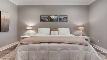 2 Schlafzimmer, BĂŒgeleisen/BĂŒgelbrett, kostenloses WLAN, BettwĂ€sche