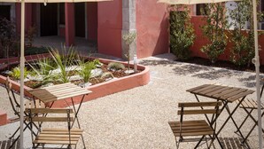 Terrace/patio - Guesthouse Bonjardim Suites (Porto)