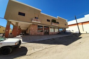 Exterior - Hotel Colonos By Rotamundos  (Cabo San Lucas)