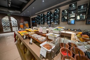Colazione a buffet inclusa, servita tutte le mattine