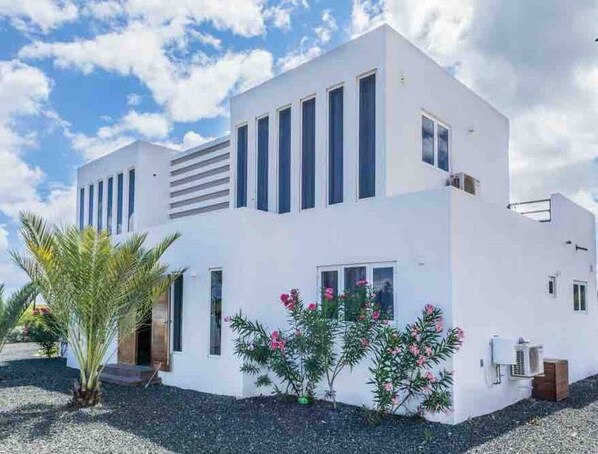 Exterior - Modern studio near beautiful beaches (Willemstad)