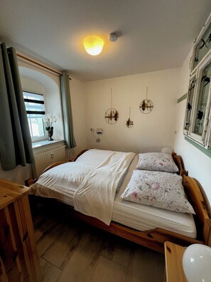 1 bedroom, travel crib, free WiFi, bed sheets