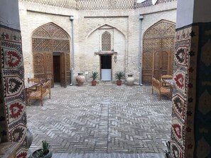 Courtyard - Mextar Anbar (Bukhara)