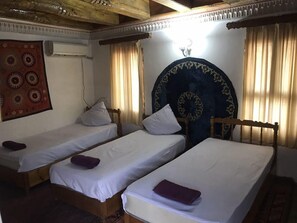 Standard Triple Room | Individually decorated, individually furnished, soundproofing - Mextar Anbar (Bukhara)
