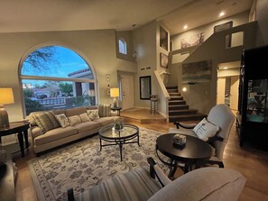 Smart TV, fireplace