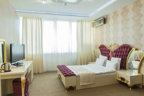 Standard Double Room | Blackout drapes, free WiFi, bed sheets - Raymond Hotel (Baku)