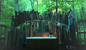 Shower, rainfall showerhead, towels - Lost River Hostel (West Baden Springs)