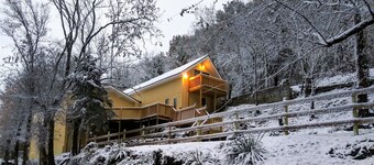 Perfect Family Reunion Vacation Rental - 3 Remodeled Houses near Dollywood