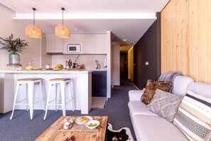 Televisie en een open haard