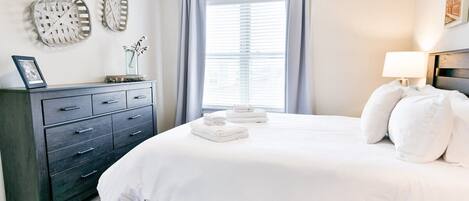 2 dormitorios, tabla de planchar con plancha, cuna de viaje y wifi