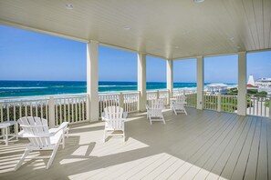 House, 4 Bedrooms | Balcony