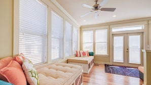 Living room - Coast is Clear - 17 Trigger Trail by Dune Vacation Rentals (Panama City Beach)