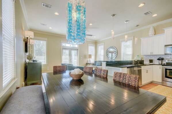 House, 3 Bedrooms | Dining