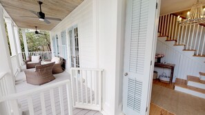 House, 3 Bedrooms | Balcony