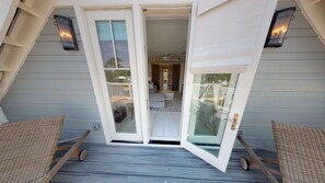Casa, 5 habitaciones | Balcón