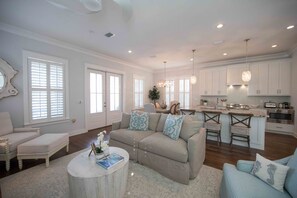 House, 3 Bedrooms | Living room