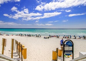 Unclassified image, 4 of 50, button - All About The Twins - 67 S Ryan Street by Dune Vacation Rentals (Santa Rosa Beach)